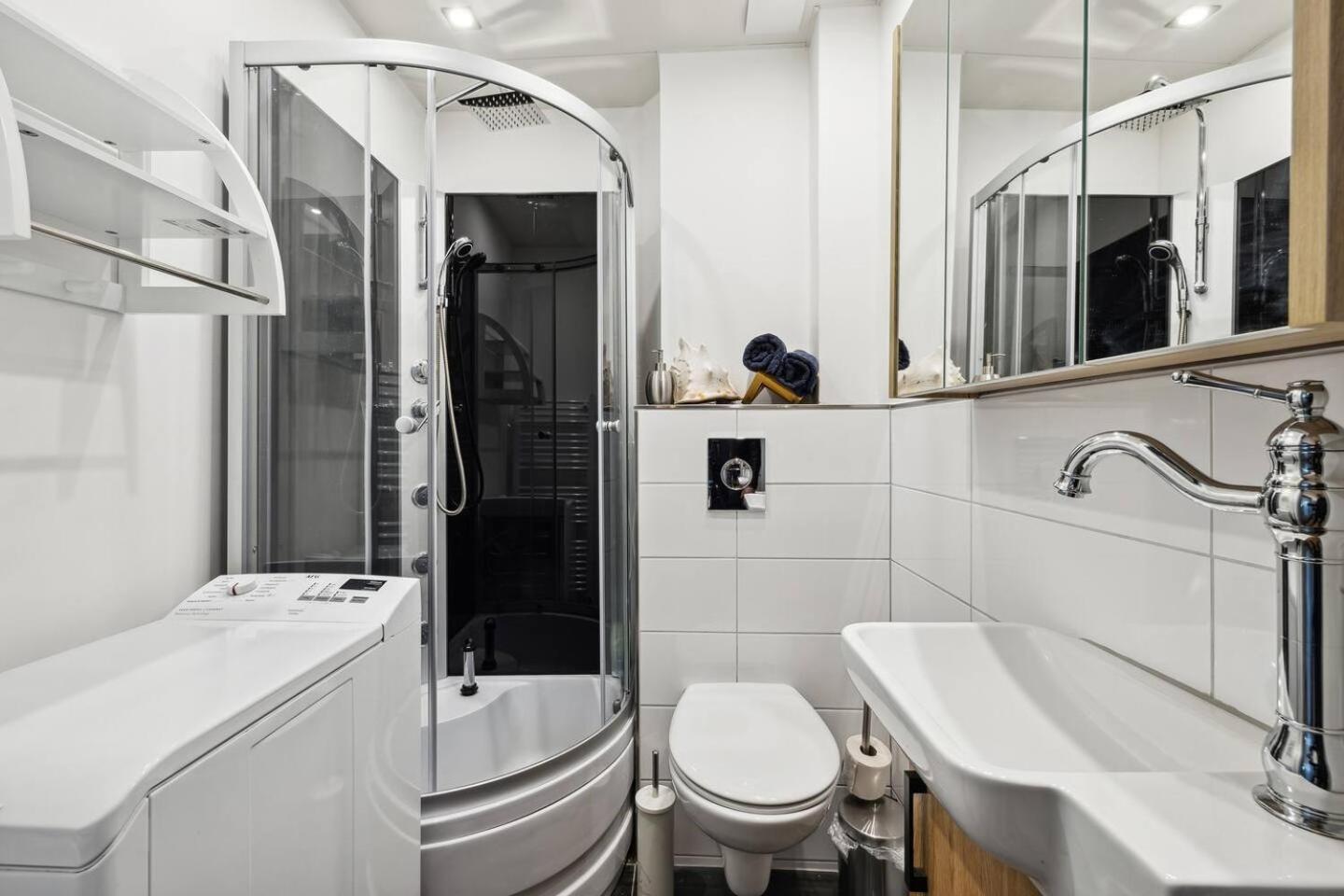 Kaiser-Wilhelms-Lodge With 90 Qm Wilhelmshaven Esterno foto